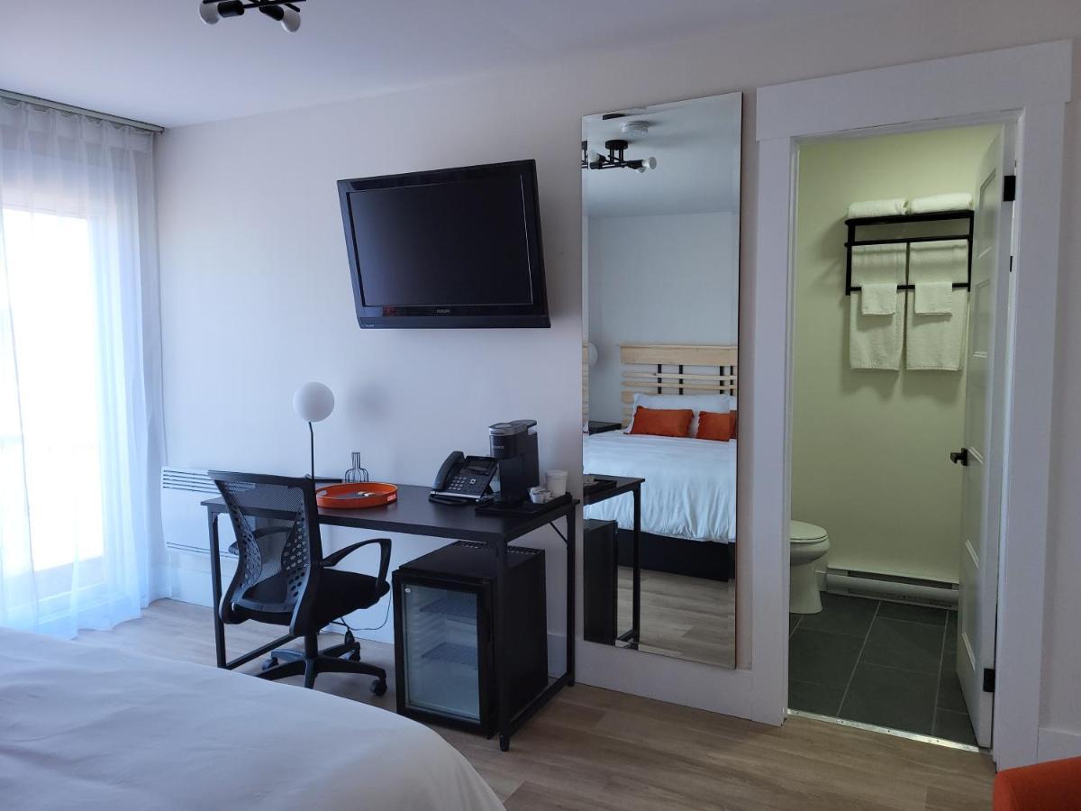 Motel Au Rocher Du Cap Cap-Saint-Ignace Ngoại thất bức ảnh